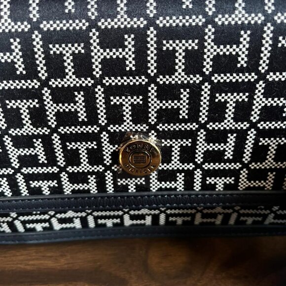 Crossbody Tommy Hilfiger - Picture 7 of 8